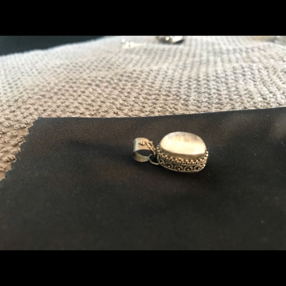 Sterling silver and moonstone pendant - Picture 2 of 10